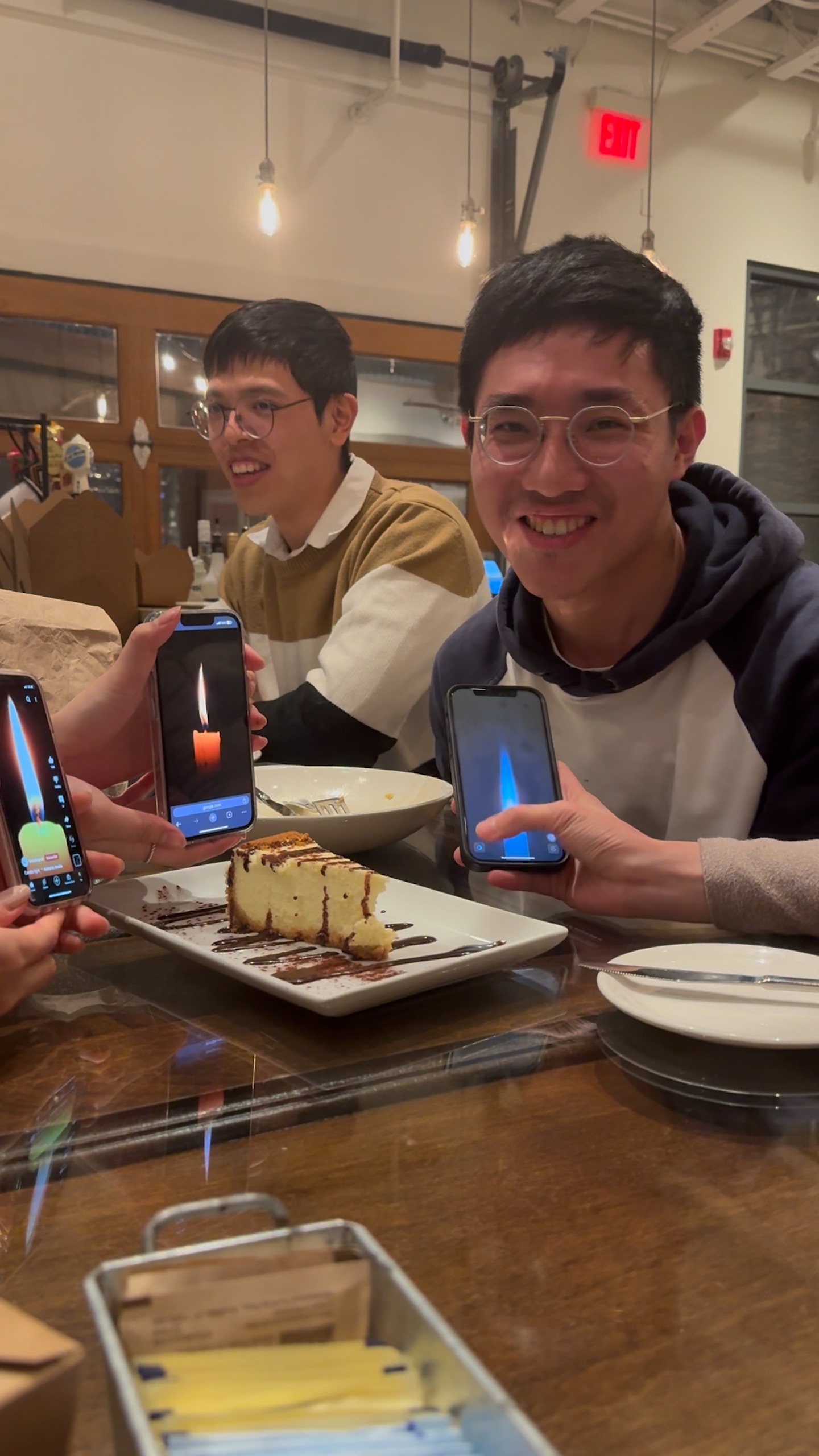 生日蛋糕與虛擬蠟燭