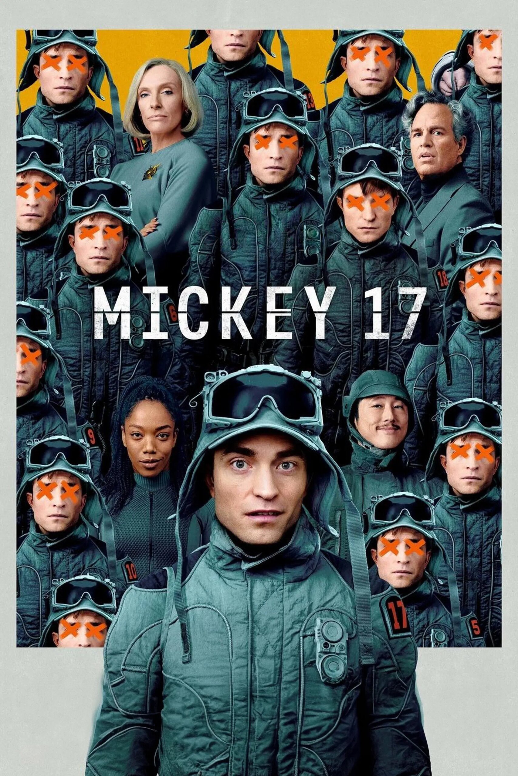 電影《Mickey 17》的宣傳海報,主角穿著軍裝站在多個複製人之間